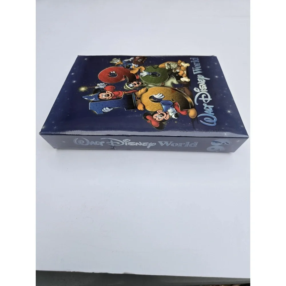 Walt Disney‎ World 1999 Millennium 3-Ring Binder Mickey Mouse Vintage Park...